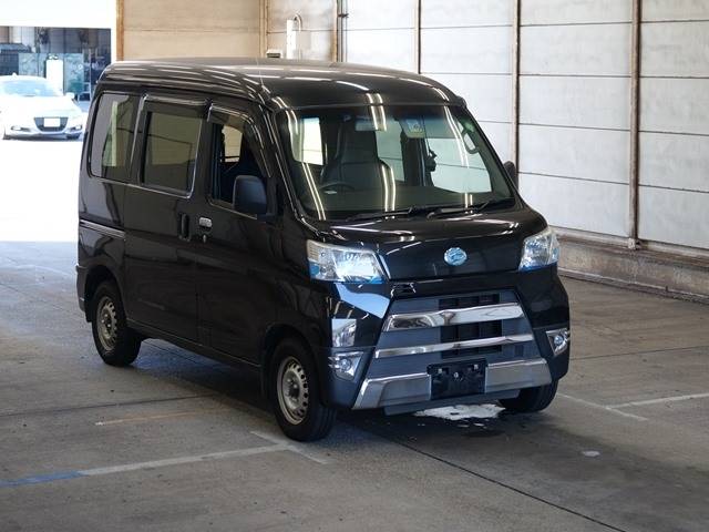 2188 DAIHATSU HIJET VAN S321V 2018 г. (ARAI Bayside)